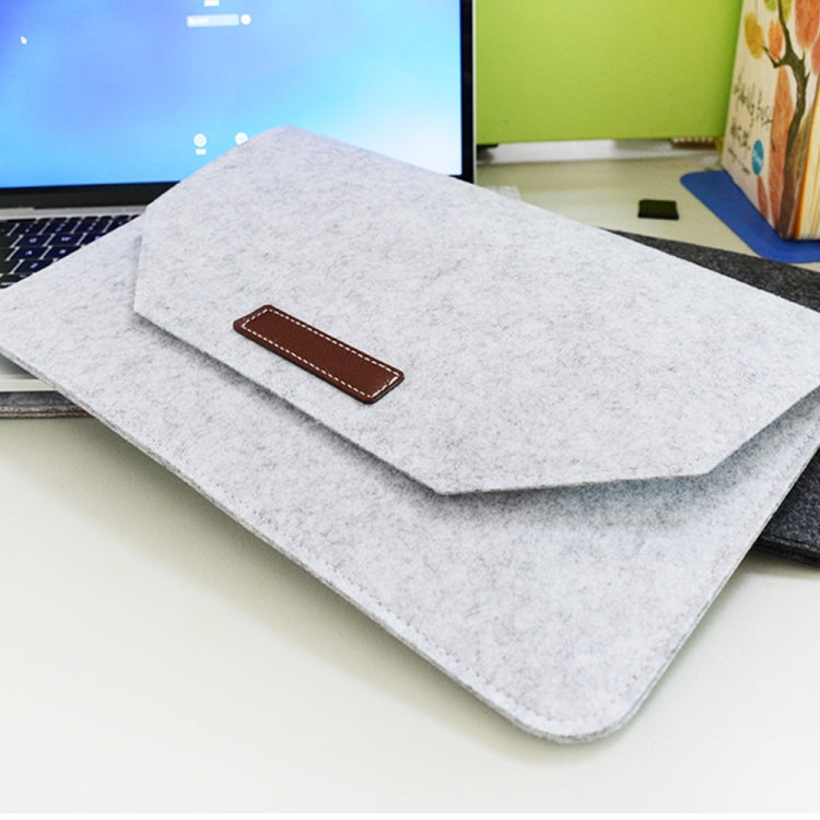 Felt Sleeve Bag with Power Pouch — MacBook